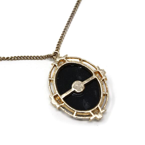 Vintage Black & White Cameo Pendant Necklace & Screw Back Earring Set - Hey Viv - Picture 7 of 10